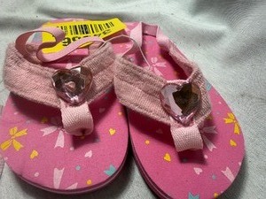 lot 34336 image: toddler girl flip flops size 9-10