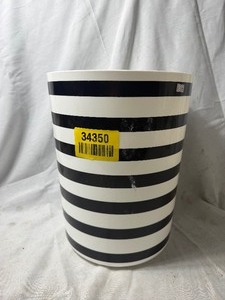 lot 34350 image: Vintage Clock, white black striped bucket