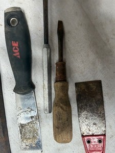 lot 34357 image: Misc tools