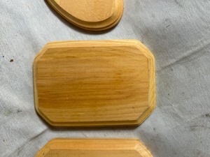 lot 34270 image: unfinished wooden craft plaques