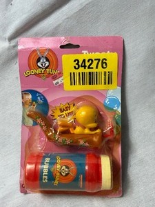 lot 34276 image: Looney tunes Tweety Bubble Blower