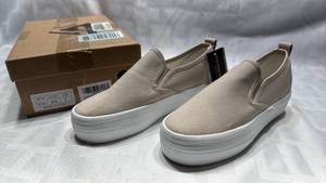 lot 715 image: New Comfort Beige Slip-On Platform Sneakers