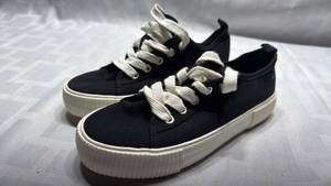 lot 728 image: Target Black Canvas Platform Sneakers Size 2