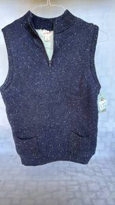 lot 773 image: Cat & Jack Quarter Zip Sweater Vest Size L