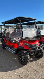 lot 10125 image: Electric Golf Cart - 6 Seater