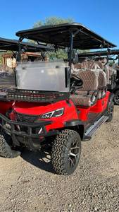 lot 10126 image: Electric Golf Cart - 6 Seater