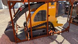 lot 10207 image: Skid Steer Loader - ME360