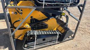 lot 10515 image: Skid Steer Loader ZJ-380