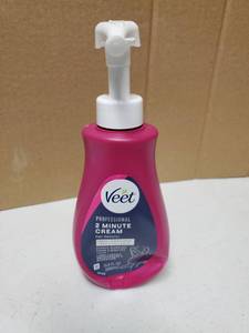 lot 59698 image: Veet Professional 2 Minute Cream Hair Remover 13.5 fl oz - Retail $12