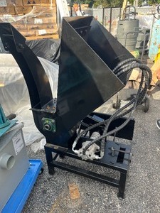 lot 6 image: VORX INDUSTRIAL Mini Skid Attachment  Attachment Wood Chipper (NL118WC) Weight 135KG & Size 47 x 20 � x 31 � - Brought in Dont know Anything more than that