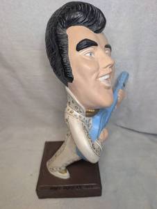 lot 520 image: Elvis Presely Figure Most Popular 1962 Guitar Player