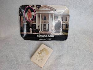 lot 1027 image: Graceland Memphis Tennessee Souvenir Tin and Matchbook Set