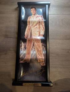 lot 1999 image: Elvis Rock n Roll Giant Collectible Plate Wall Decor with Signature