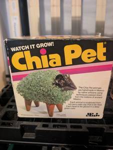lot 2500 image: Chia Pet Watch It Grow Decorative Animal with Seeds