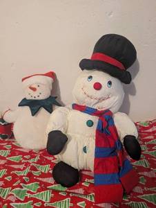 lot 4500 image: Hallmark Cards Inc. Snowman Plush Ornament Lot 2 Pieces