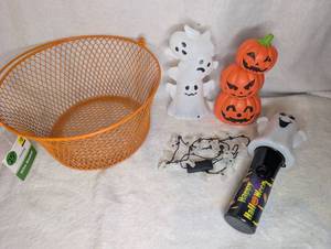 lot 4551 image: Halloween Decoration Lot Orange Basket Ghost Pumpkin Light-Up Wand String