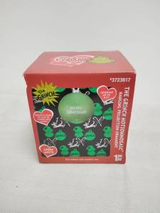 lot 6 image: The Grinch Hanging Projection Ornament LED #3723617
