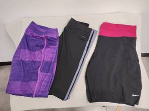 lot 27 image: Womens Athletic Leggings and Shorts Lot 3 Pieces size Large
