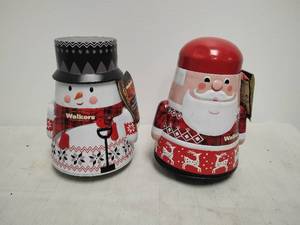 lot 110 image: Walkers Pure Butter Shortbread Festive Mini Stars Holiday Tin Lot 2