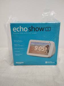 lot 111 image: Amazon Echo Show 5 Compact Echo with 5.5 Screen