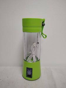 lot 113 image: Cihui Portable Blender USB Rechargeable Green