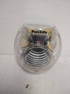 lot 121 image: PestZilla Multifunctional Spider Repeller 20-30KHz 110V