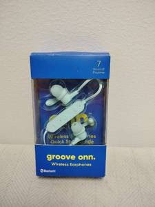 lot 140 image: groove onn. Wireless Earphones Bluetooth 7 Hours Playtime