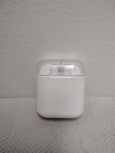 lot 143 image: ONN Wireless Earphones with Charging Case Model A0056496