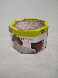 lot 149 image: Silicone Popcorn Popper 10 Cups