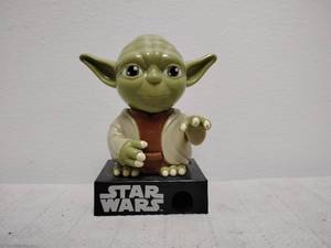 lot 159 image: Star Wars Yoda candy dispenser