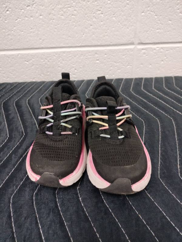 lot 25600 image: Athletic Works Girls Cage Knit Slip-On Sneakers Size 7c