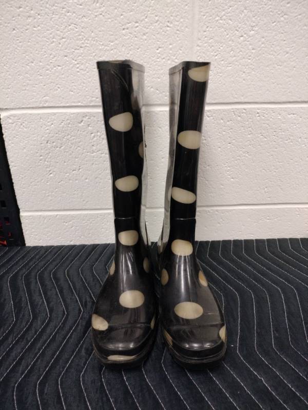 lot 25602 image: AZ Winston Polka Dot Rain Boots Black Cream - 9y
