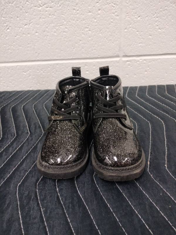 lot 25603 image: First Steps Black Glitter Chukka Boots Size 6