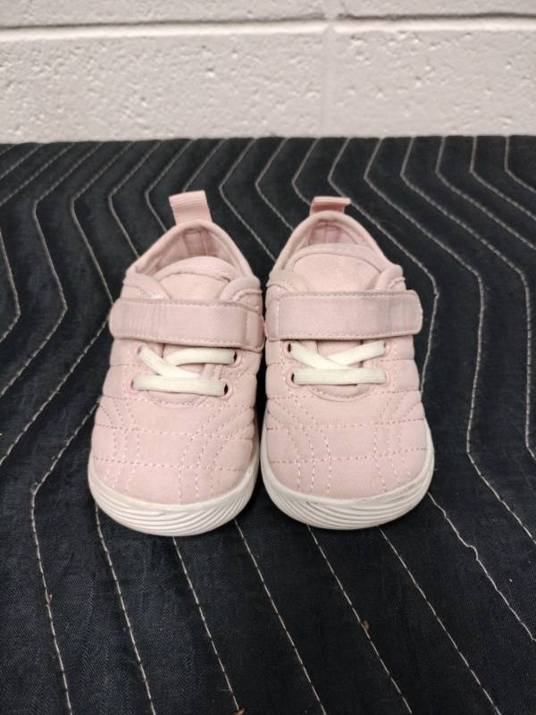 lot 25692 image: BMCityBM Infant Quilted Slip-On Sneakers Pink Size 4