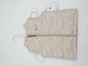 lot 4662 image: Nike Packable Puffer Vest Size 24M