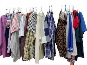 lot 4679 image: Lot of Assorted Clothing & Textiles - Shirts, Pants