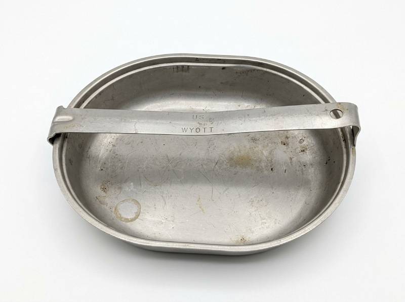 lot 3819 image: US Wyott Stainless Steel Oval Serving Pan wo Lid