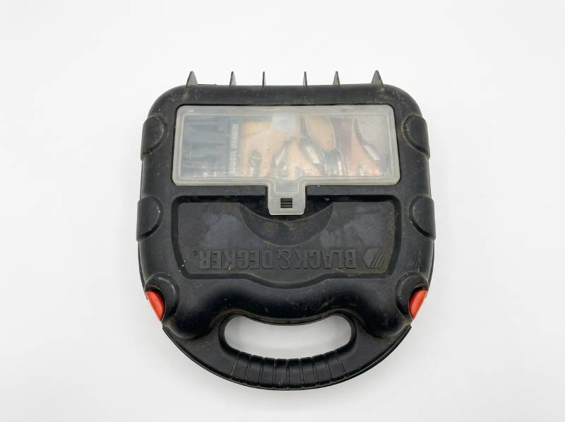lot 3820 image: Black & Decker Mouse Sander with Accessories
