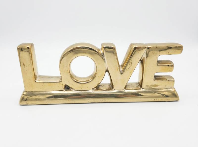 lot 3866 image: Brass Love Decor