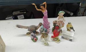 lot 4105 image: Porcelain Figurine Collection Set of 6 Vintage Pieces