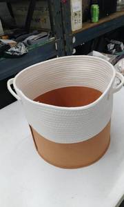 lot 4133 image: Rope Coiled Storage Basket w Tan Leather Trim