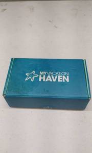 lot 4169 image: My Vacation Haven Travel Toiletries Gift Set White Tea Coconut