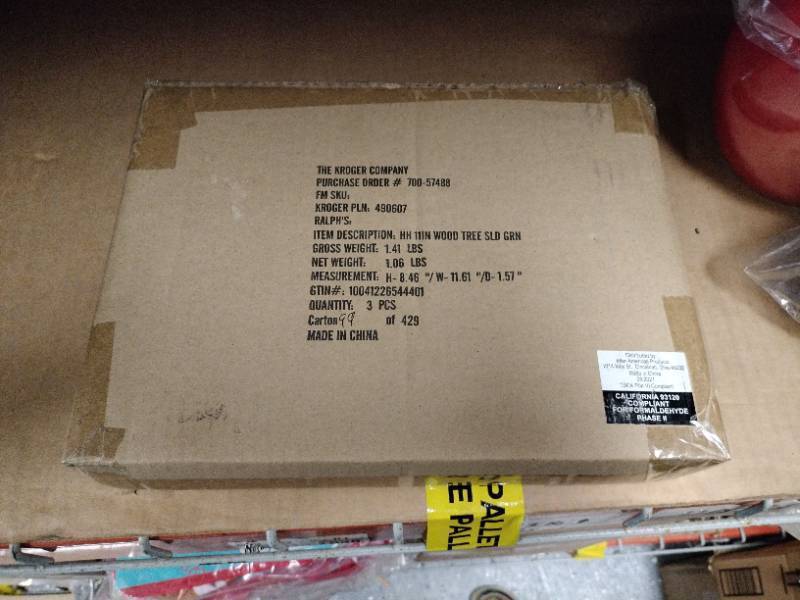 lot 10042 image: Kroger Holiday Home 11In. wood Tree - Solid Green - 3 Pcs - Retail - $14.99