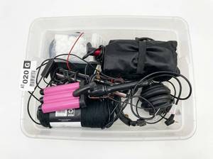 lot 4018 image: Lot of Miscellaneous Small Items