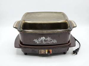 lot 4055 image: West Bend 4 Qt Slow Cooker