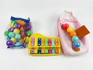lot 4065 image: Lot of Baby Toys Piano, Ball Set and Bag