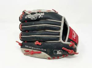 lot 4074 image: Rawlings Mike Trout Youth Glove (Model MT95GB)
