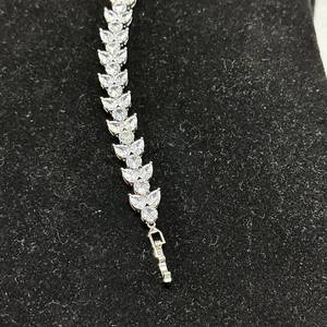 lot 17 image: Womens 7.5 x 13mm Crystal Butterfly Tennis Bracelet with Pear-Cut Stones