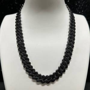 lot 38 image: Unisex 19.5 x 15mm New Black Beaded Fashion Necklace with Metal Clasp