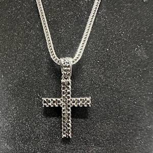 lot 90 image: Unisex Minimalist new Polished Cross Pendant Necklace with 24 Chain